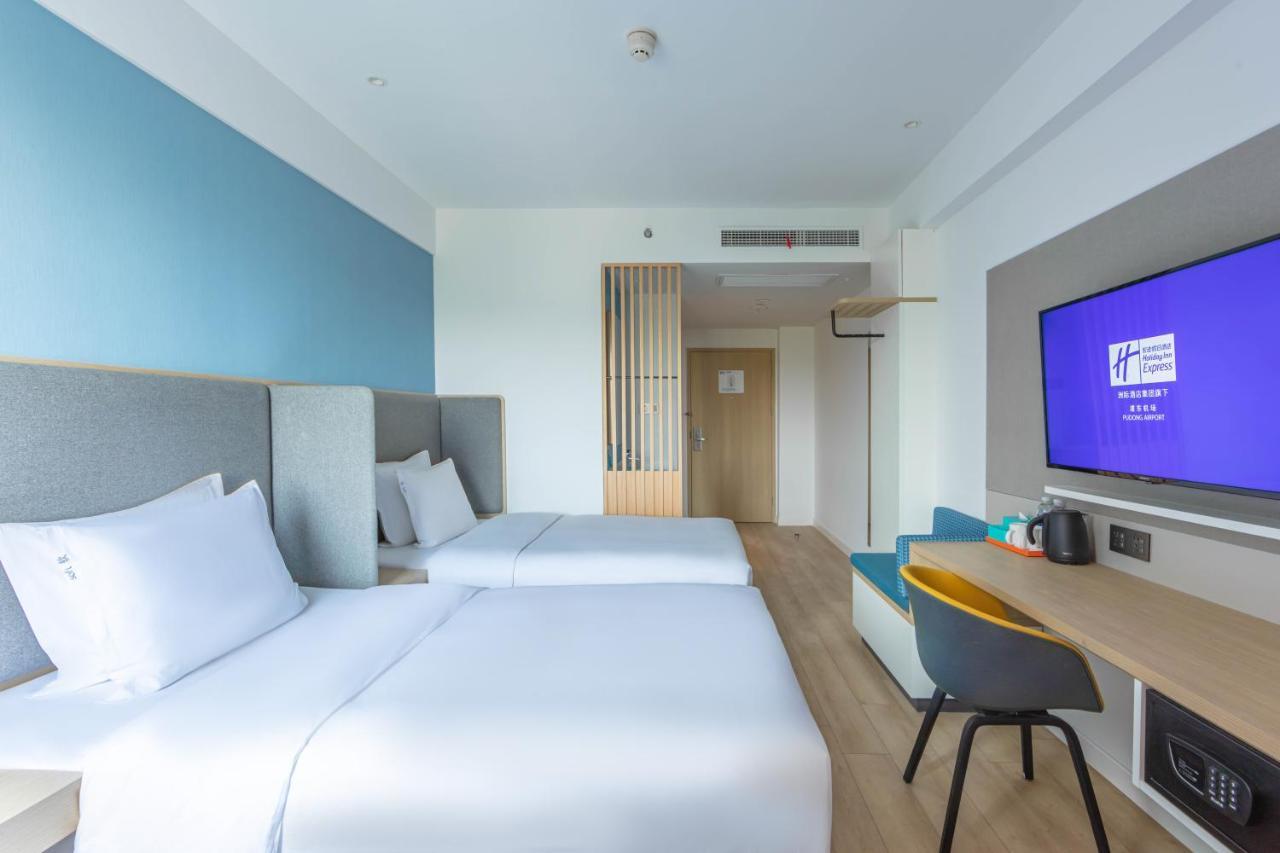 Holiday Inn Express Shanghai Pudong Airport By Ihg Екстер'єр фото