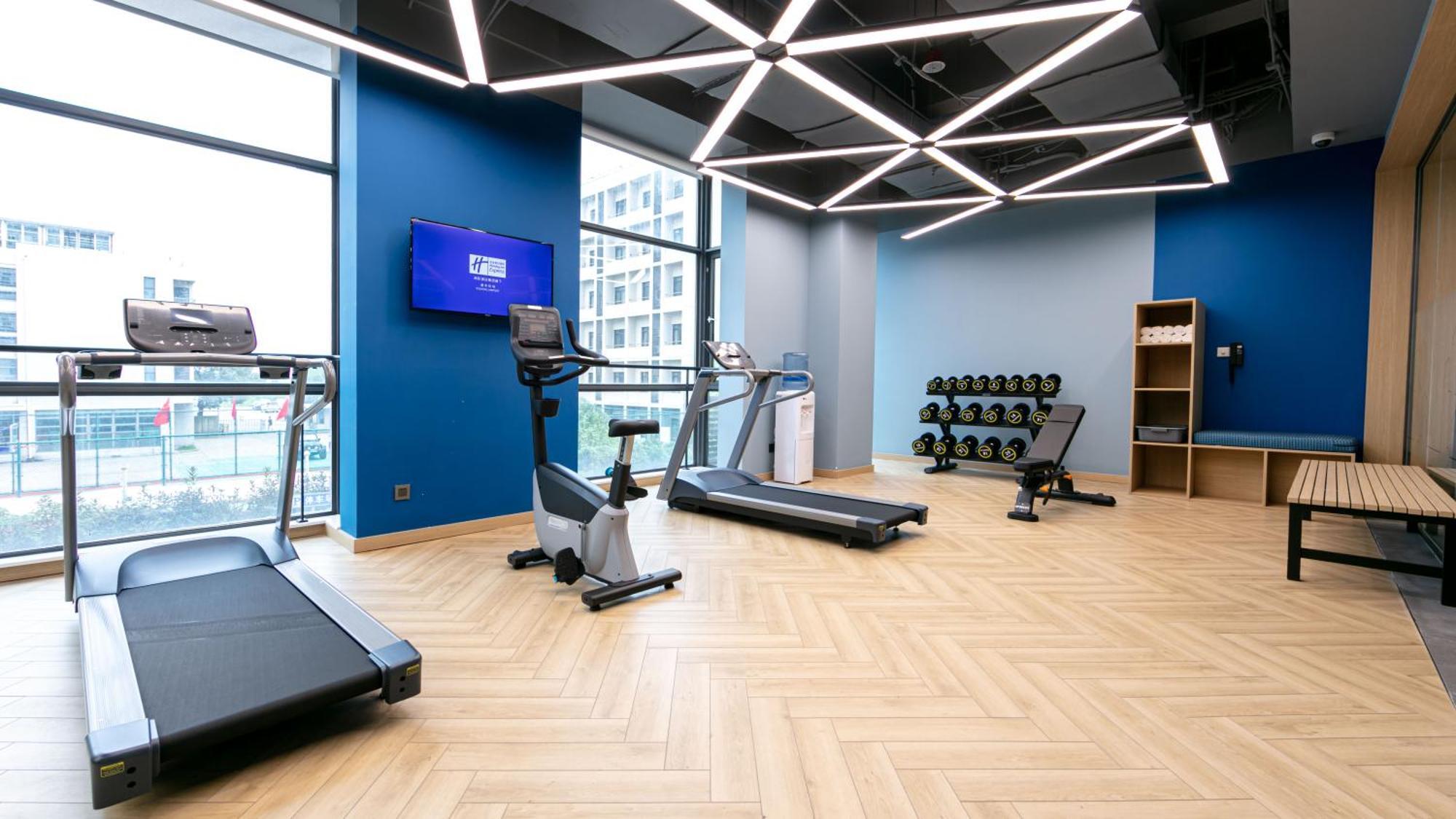 Holiday Inn Express Shanghai Pudong Airport By Ihg Екстер'єр фото