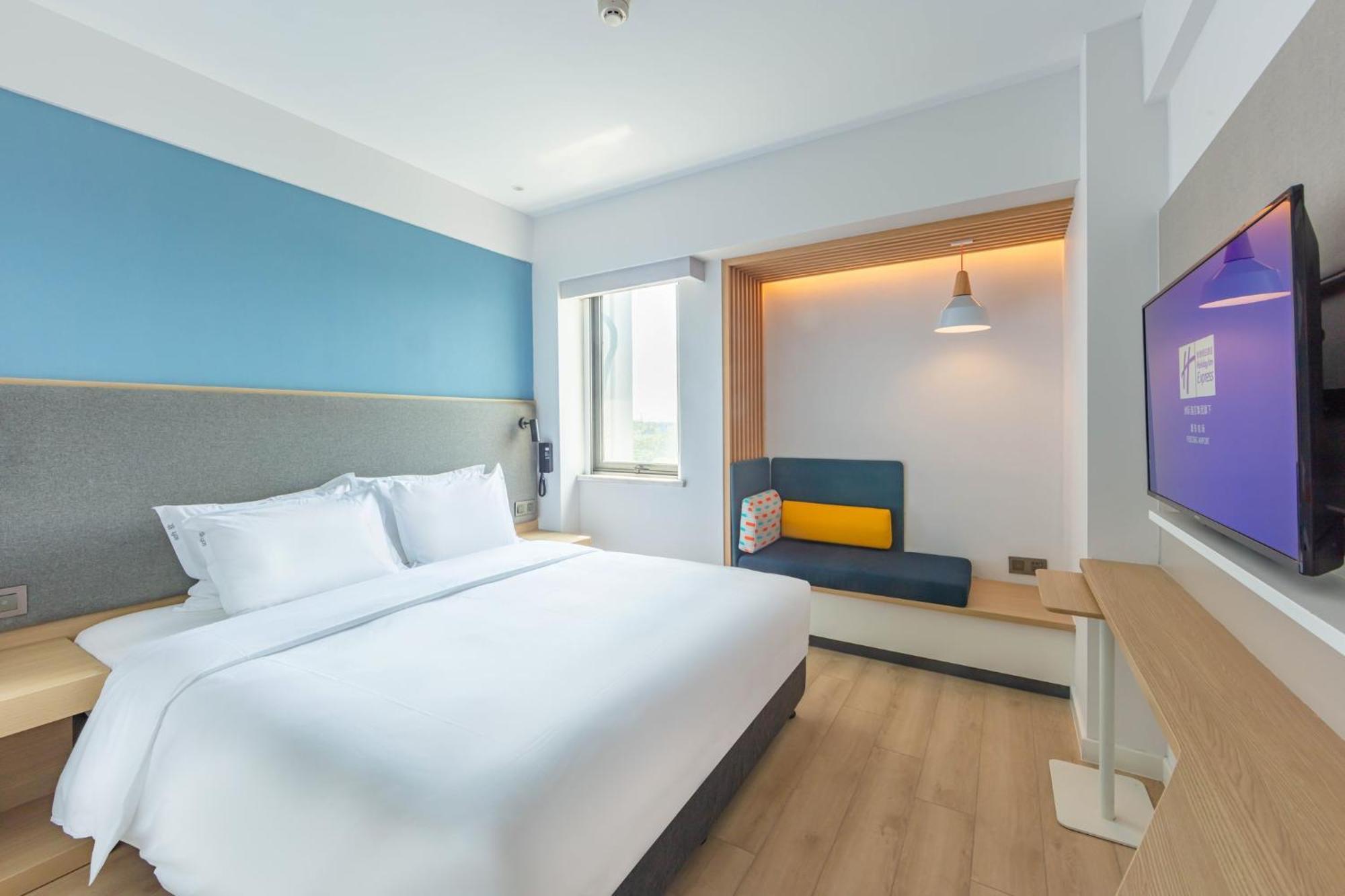 Holiday Inn Express Shanghai Pudong Airport By Ihg Екстер'єр фото