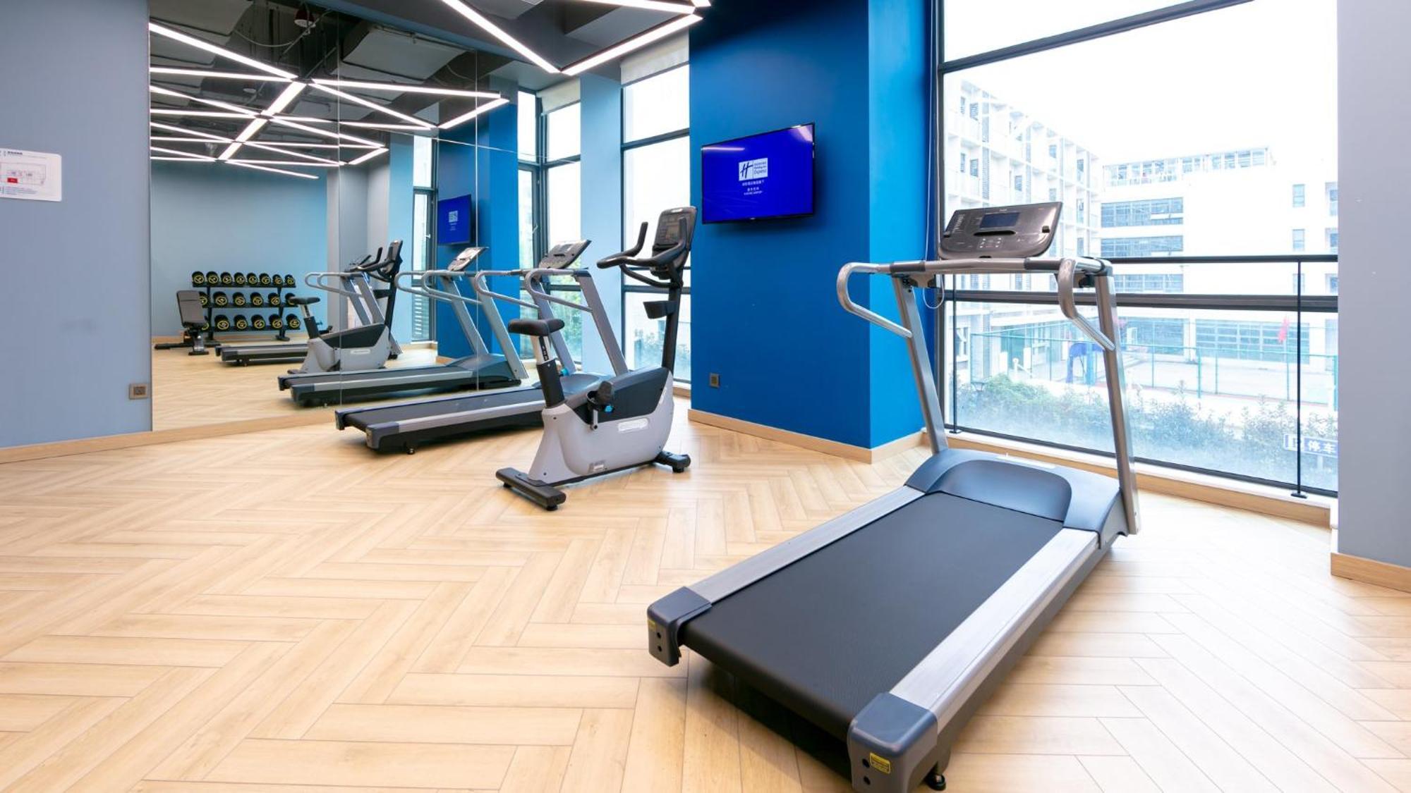 Holiday Inn Express Shanghai Pudong Airport By Ihg Екстер'єр фото
