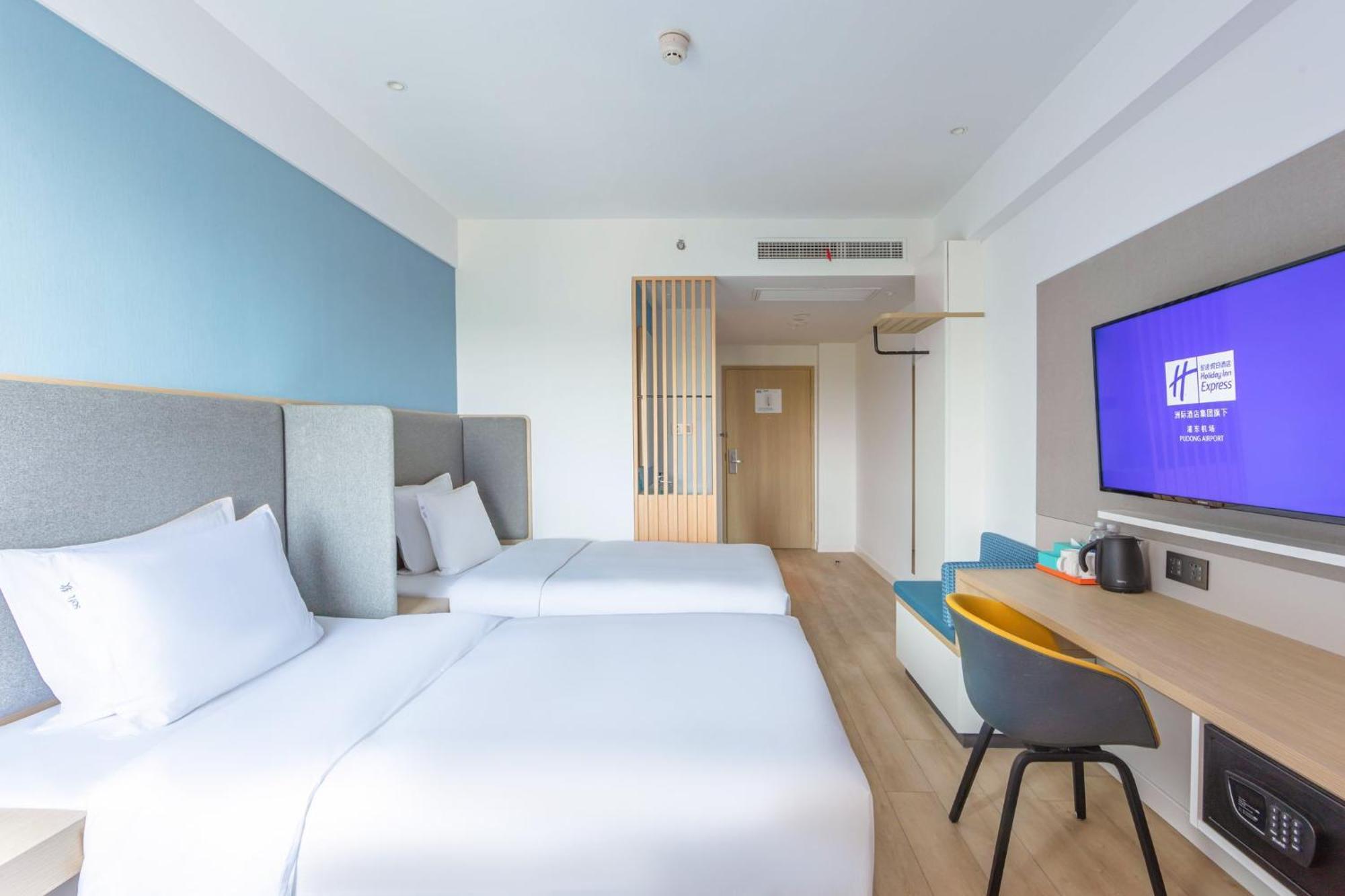 Holiday Inn Express Shanghai Pudong Airport By Ihg Екстер'єр фото